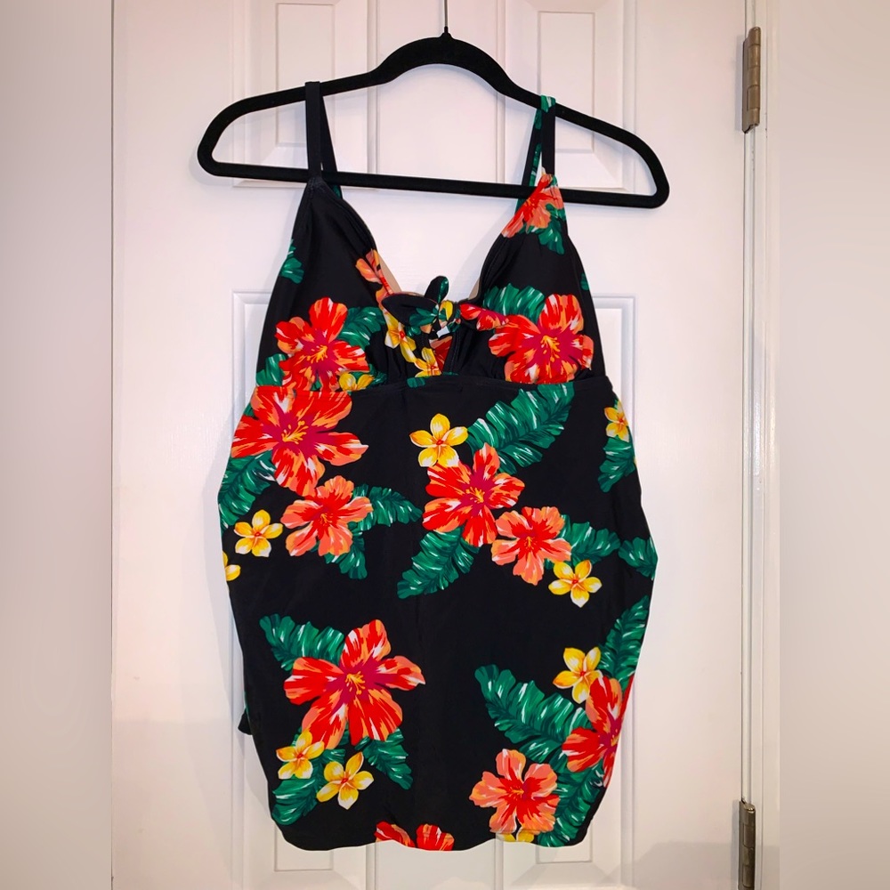 Isabel Maternity black with tropical floral print Tankini Top adjustable straps